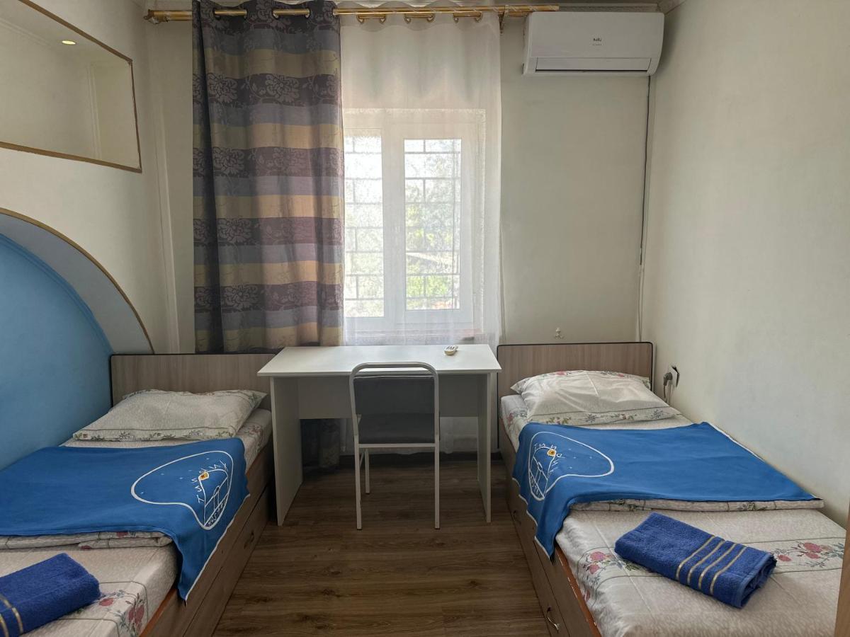 Tunduk Hostel Bisjkek Eksteriør bilde